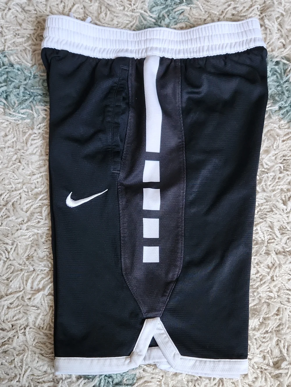 Nike Black And White Elite Basketball Shorts EUC